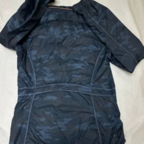 Lululemon Blue Camo Jacket 🦋 - Picture 3 of 7
